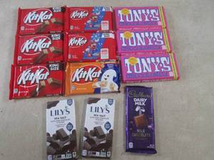 (B-1) 12 Assorted Bigger Candy Bars...