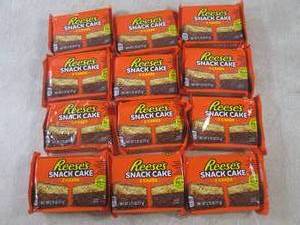 (B-3) 12 Reeses Snack Cake -2 Cakes...