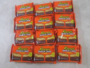 (B-3) 12 Reeses Snack Cake -2 Cakes...