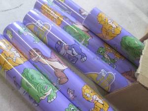 (EW6) 24 Rolls of Gift Wrap Land Be...