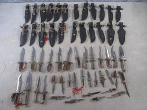(CSB) Assortment of Mini Knives and...