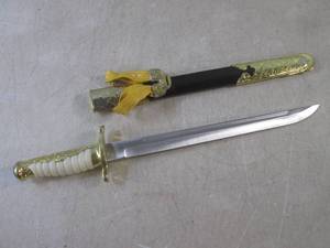 (EW3) 15 Decorative Knife with She...
