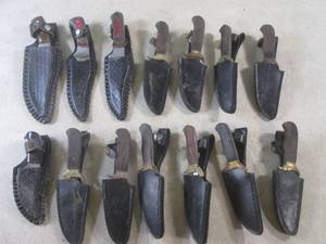(CS) 14 As-Is Fixed Blade Knives wi...