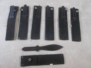 (FS) 7 - 8 12 Throwing Knives wit...
