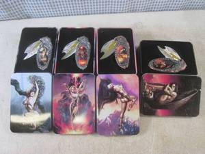 (CSB) 4 Collector Knives in Tin Dis...