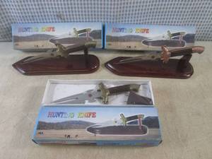 (CSB) 3 Decorative 9 Knives with W...