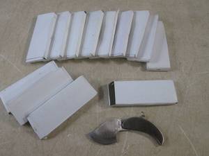 (EC1) 13 Silver Leaf Folding Knives...
