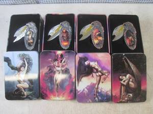 (CS) 4 Collector Knives in Tin Disp...