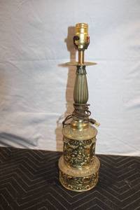 lot 147 image: Vintage Brass Table Lamp with Ornate Base