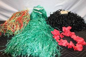 lot 148 image: Hawaiian Party Grass Skirts and Flower Lei Set
