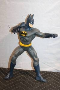 lot 194 image: 13-Inch Batman Action Figure with Molded Cape