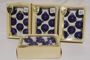 lot 368 image: Set of 32 Victoria Collection Purple Christmas Ornaments