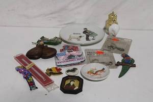 lot 371 image: Eclectic Collection of Decorative Items Including Plates, Keychains, and More