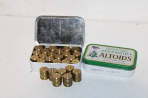 lot 411 image: Collection of 30 Brass Round Cylinders in Altoids Tin