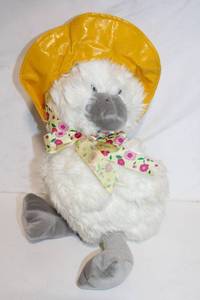 lot 429 image: White Plush Duck Toy with Yellow Hat