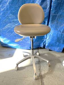 lot 23 image: MSRP $900 Adec Doctors Stool - Height & Back Adjustable - Great Working Condition
