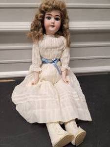 Antique Bisque Doll Maddy  Ernst Heinrich