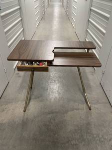 Retro Laminate Student Desk
