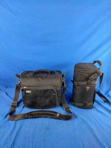 lot 25 image: 2 Camera Bags