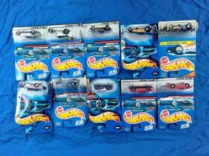 lot 40 image: 10 New Carded Hot Wheels