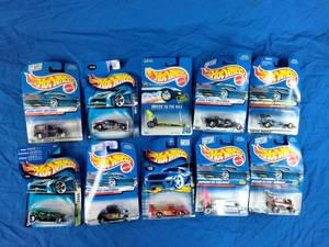 lot 42 image: 10 New Carded Hot Wheels