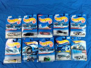 lot 49 image: 10 New Hot Wheels
