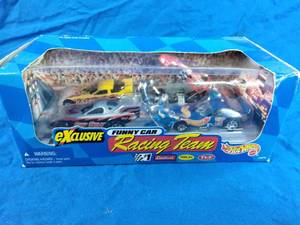 lot 52 image: New 1997 Hot Wheels Funny Car Racing Team
