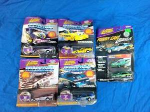 lot 57 image: 5 New Johnny Lighting Die Cast NHRA Cars
