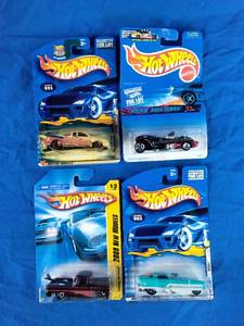 lot 60 image: 4 New Hot Wheels