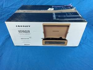 lot 89 image: Crosley Voyager Bluetooth Vinyl Record Player - Tan