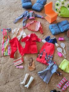 lot 12 image: Vintage Barbie and Ken