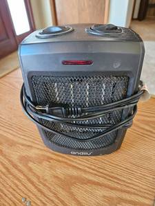 lot 46 image: Space Heater and Blankets