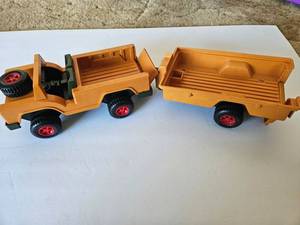 lot 57 image: Fisher Price Safari famiy