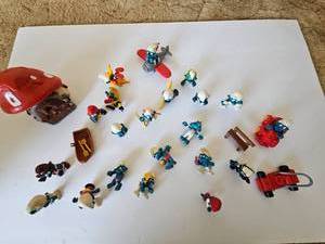 lot 66 image: Smurfs