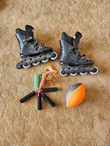 lot 76 image: Toys