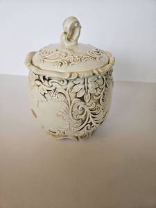lot 100 image: Vintage Inarco Container