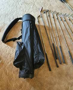 lot 105 image: Womens golf clubs