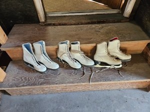lot 148 image: Vintage Leather Figure Skates