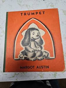 lot 131 image: Vintage Books