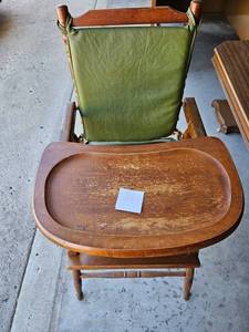 lot 144 image: Vintage 1960s High Chair
