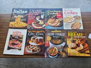 lot 162 image: Cookbooks
