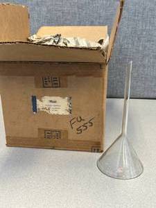 lot 41 image: Assorted Box of 90mm Bunsen Funnels, Merco Glass
