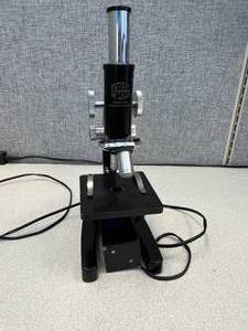 lot 43 image: GRAF APSCO Made in West Germany, Microscope, 10x and 44x. SEE PHOTOS