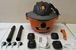 lot 42 image: Ridgid - 6 Gallon Wet  Dry Vac