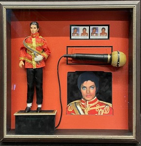 lot 413 image: Michael Jackson Memorabilia Shadow Box  Auction