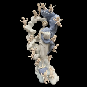 lot 314 image: Large Lladro The Assumption of the Virgin Porcelain Figurine Auction Estimate $2,500 - $4,500
