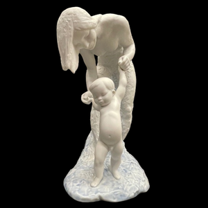 lot 315 image: Lladro Step by Step Porcelain Sculpture