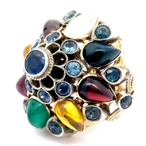 lot 257 image: 13.80 Carat Natural Multi-Gemstone & Natural Ceylon Sapphire Princess Ring in 18K Yellow Gold w Gemologist Report $30,000 Retail Estimate
