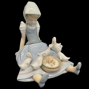 lot 353 image: Lladro Porcelain Figurine Feeding the Ducks