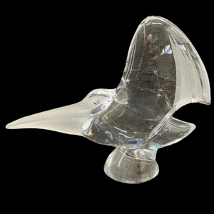 lot 370 image: Daum France Crystal Pelican Sculpture